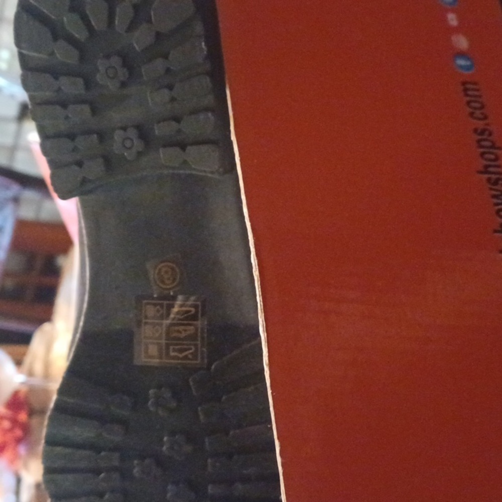 New winter boots - Picture 2 of 4